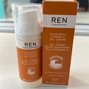 ren skincare glow daily vitamin c